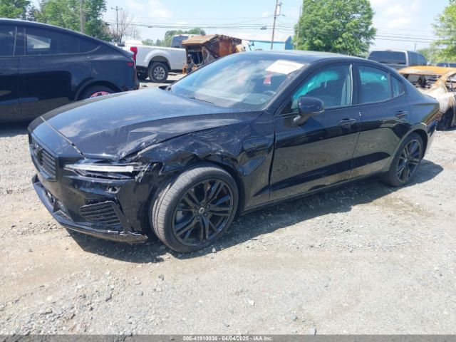 7JRH60FD6NG192469 Volvo S60 Recharge Plug-in Hybrid T8 Black Edition R-design Extended Range