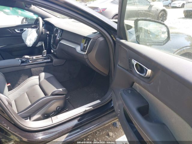 7JRH60FD6NG192469 Volvo S60 Recharge Plug-in Hybrid T8 Black Edition R-design Extended Range