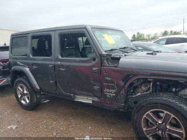 1C4HJXEG9JW298495 Jeep Wrangler Unlimited Sahara 4x4