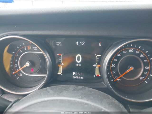1C4HJXEG9JW298495 Jeep Wrangler Unlimited Sahara 4x4