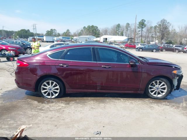3FA6P0HD8HR103620 Ford FUSION SE