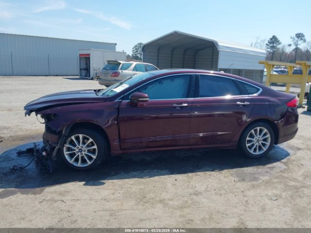 3FA6P0HD8HR103620 Ford FUSION SE