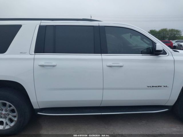 1GKS1GKC8KR395425 GMC Yukon Xl Slt