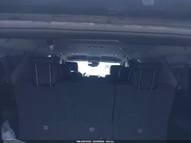 1GKS1GKC8KR395425 GMC Yukon Xl Slt