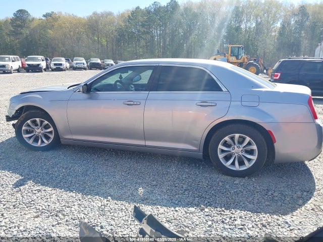 Chrysler 300 Limited 2015 2C3CCAAG2FH786866 Image 15