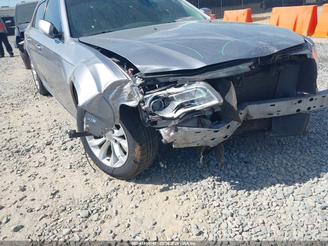 Chrysler 300 Limited 2015 2C3CCAAG2FH786866 Image 19