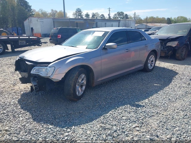 Chrysler 300 Limited 2015 2C3CCAAG2FH786866 Image 2