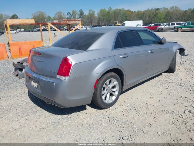 Chrysler 300 Limited 2015 2C3CCAAG2FH786866 Image 4