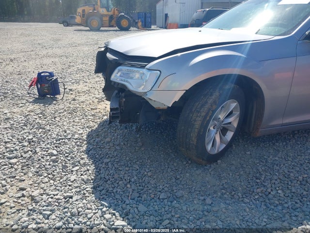 Chrysler 300 Limited 2015 2C3CCAAG2FH786866 Image 6