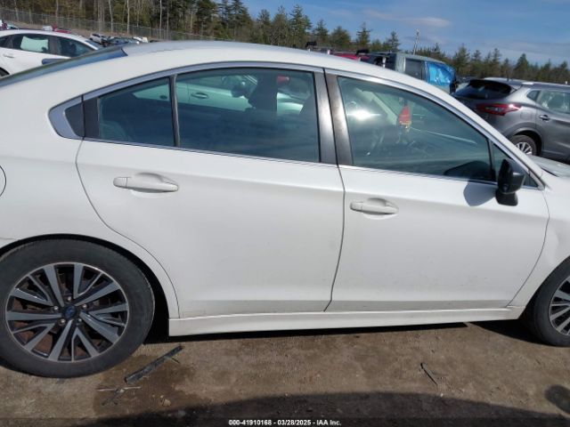 4S3BNAB65J3019211 Subaru Legacy 2.5i
