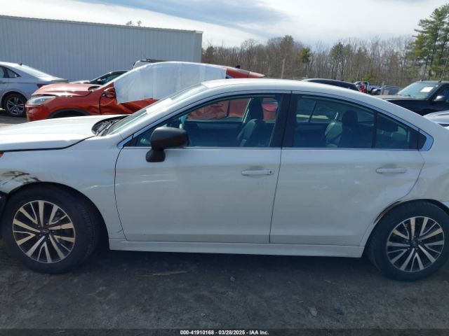 4S3BNAB65J3019211 Subaru Legacy 2.5i