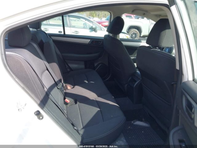 4S3BNAB65J3019211 Subaru Legacy 2.5i