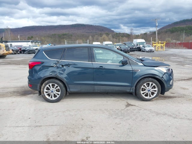 1FMCU9GD3KUA14724 Ford ESCAPE SE