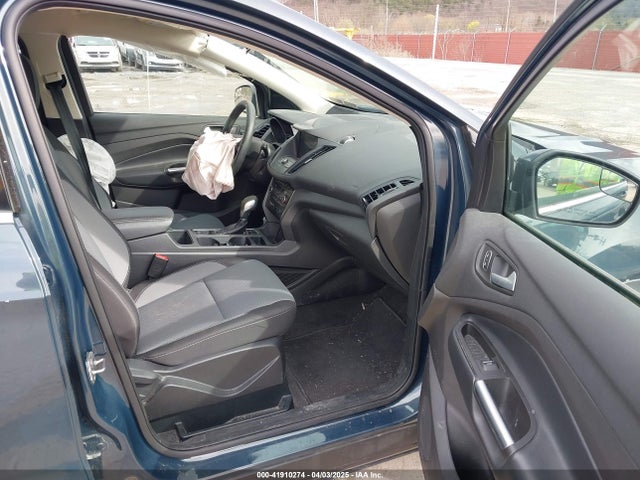 1FMCU9GD3KUA14724 Ford ESCAPE SE