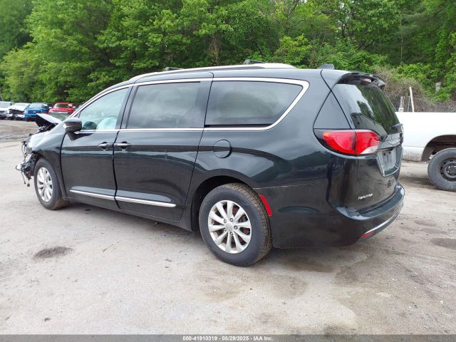 2019 CHRYSLER PACIFICA 2C4RC1BG3KR650786 Photo 2