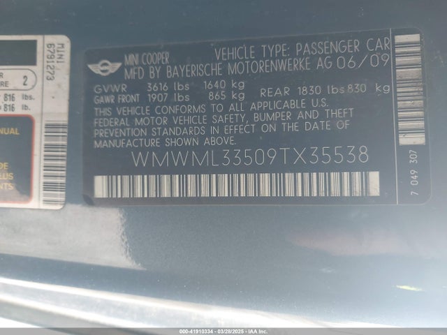 2009 MINI COOPER CLUBMAN WMWML33509TX35538 Photo 8