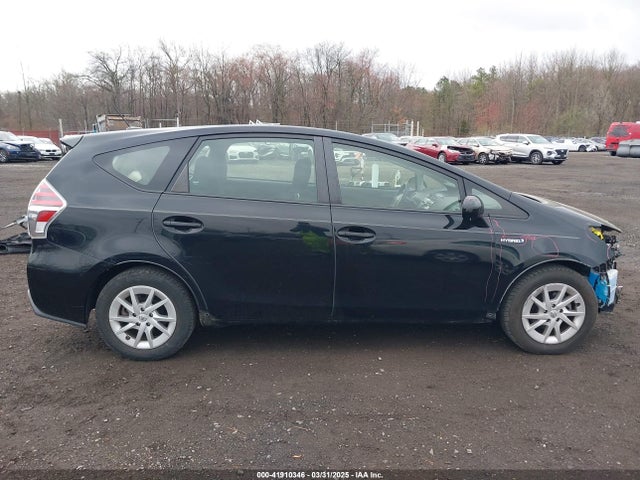 Toyota Prius V Three 2015 JTDZN3EU0FJ031208 Image 13