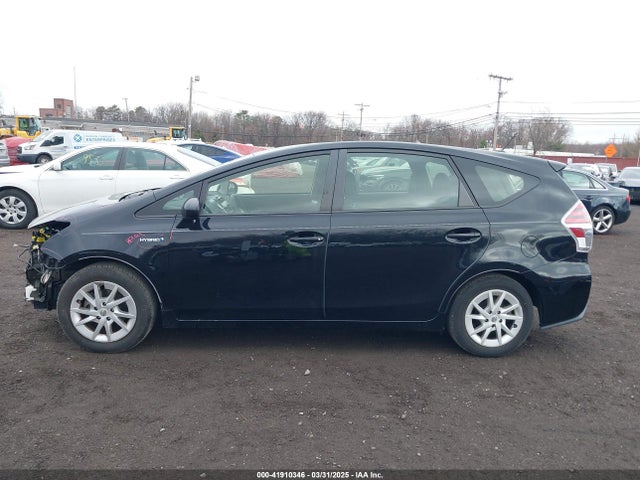 Toyota Prius V Three 2015 JTDZN3EU0FJ031208 Image 14