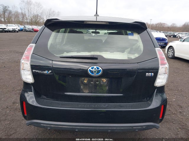 Toyota Prius V Three 2015 JTDZN3EU0FJ031208 Image 16