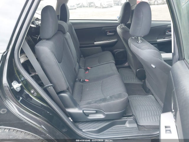 Toyota Prius V Three 2015 JTDZN3EU0FJ031208 Image 8