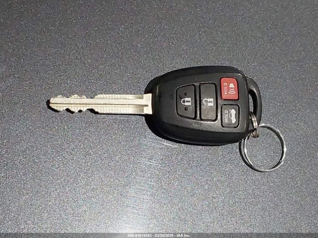 2T1BURHE4HC820309 Toyota COROLLA LE