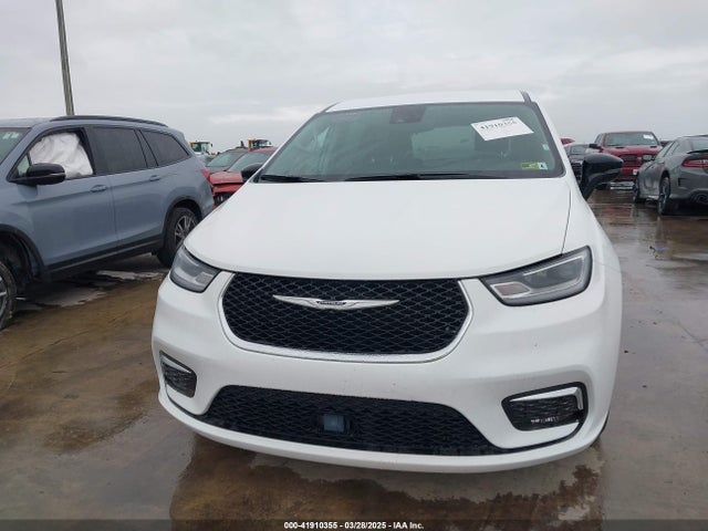Chrysler Pacifica Touring L 2024 2C4RC1BG5RR149022 Image 12