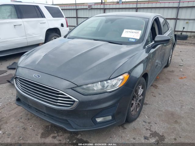 3FA6P0HD2KR148270 Ford FUSION SE