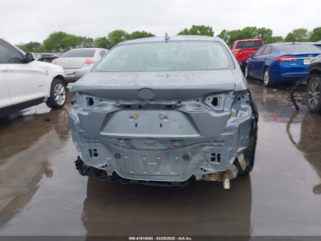 5YFEPMAE5NP326134 Toyota COROLLA LE