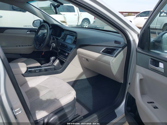 5NPE24AF8GH301526 Hyundai SONATA SE
