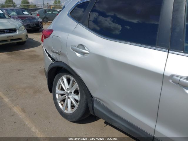 JN1BJ1CP6KW218760 Nissan Rogue Sport S