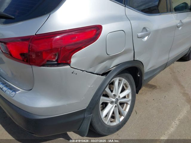 JN1BJ1CP6KW218760 Nissan Rogue Sport S