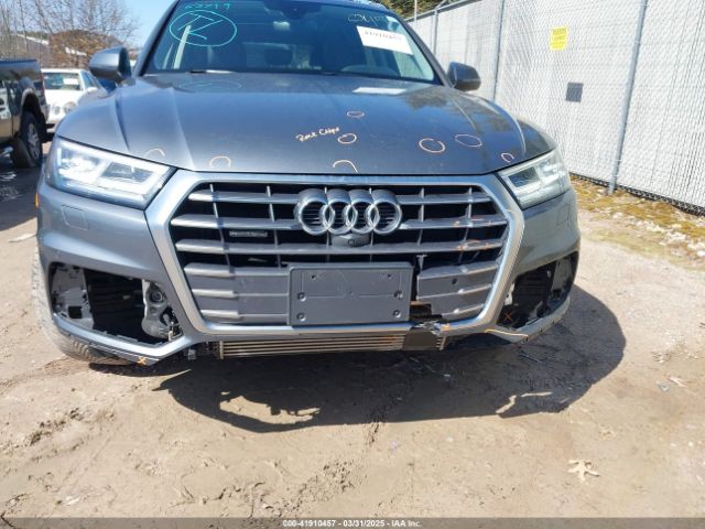 WA1CNAFY7J2023518 Audi Q5 2.0t Premium/2.0t Tech Premium
