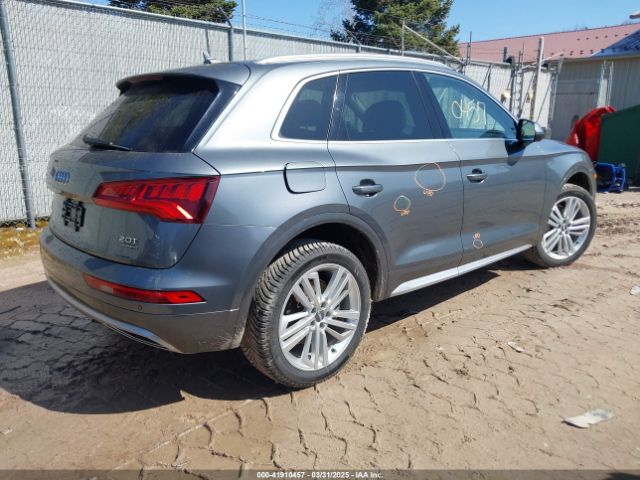 WA1CNAFY7J2023518 Audi Q5 2.0t Premium/2.0t Tech Premium