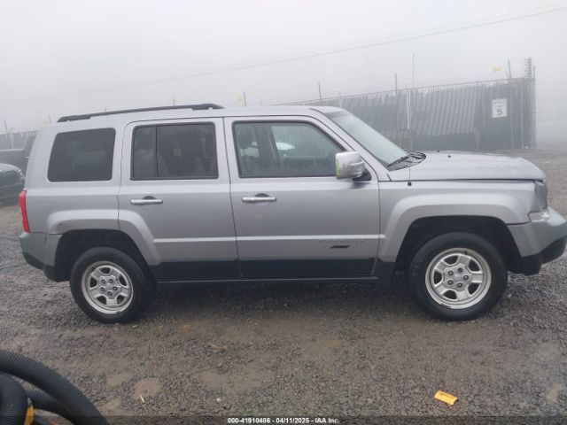 1C4NJRBB6GD756036 Jeep Patriot Sport