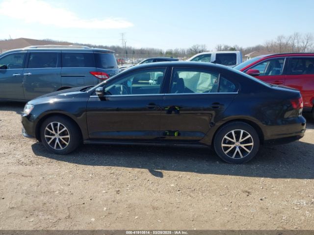 3VWDB7AJ1JM248782 Volkswagen Jetta 1.4t Se/1.4t Wolfsburg Edition
