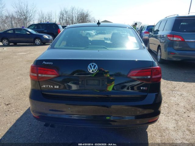 3VWDB7AJ1JM248782 Volkswagen Jetta 1.4t Se/1.4t Wolfsburg Edition