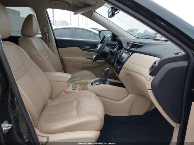 5N1AT2MT8JC833777 Nissan Rogue Sl