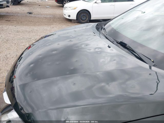 5N1AT2MT8JC833777 Nissan Rogue Sl
