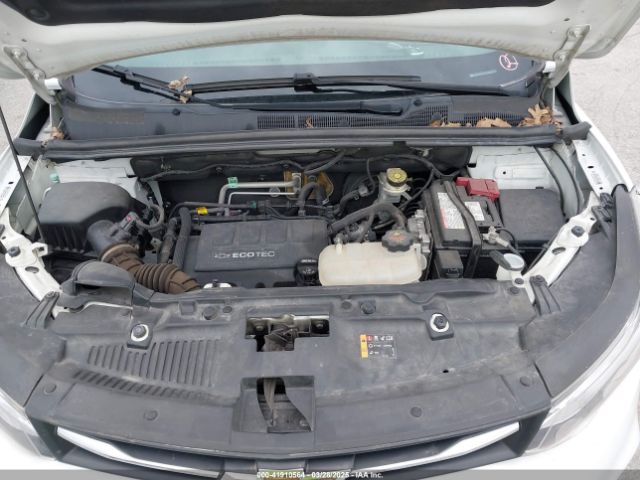KL7CJLSB9JB679490 Chevrolet Trax Lt