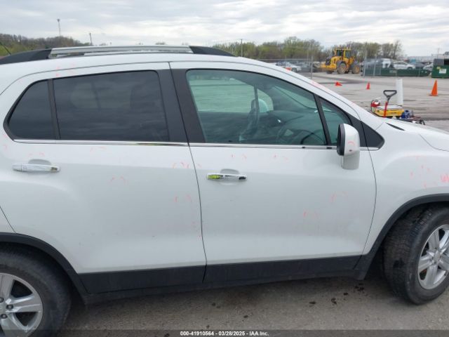 KL7CJLSB9JB679490 Chevrolet Trax Lt
