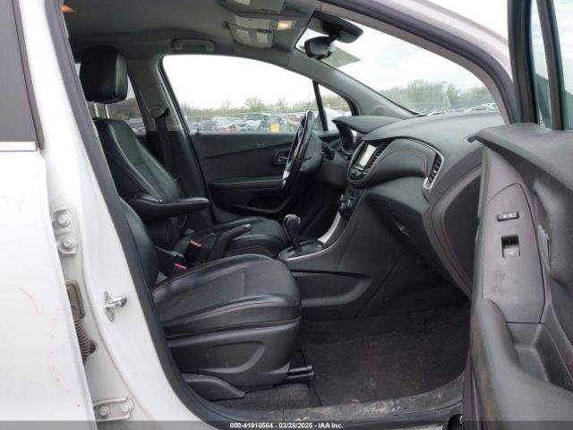 KL7CJLSB9JB679490 Chevrolet Trax Lt