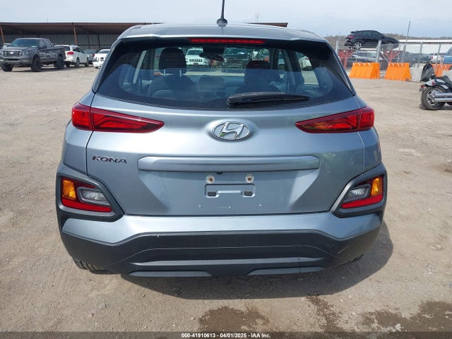 KM8K12AAXMU600057 Hyundai Kona Se