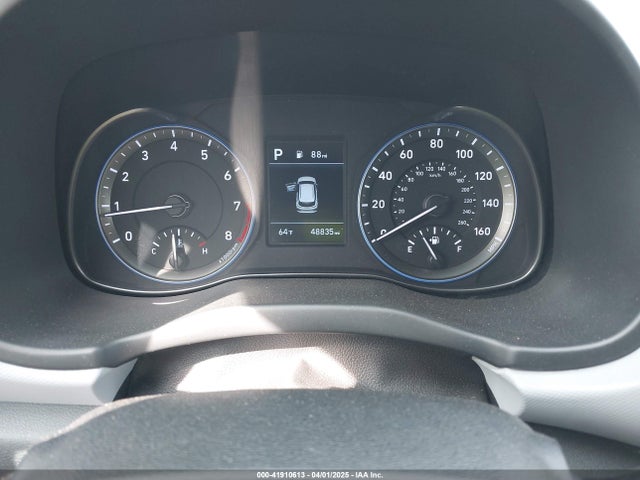KM8K12AAXMU600057 Hyundai Kona Se