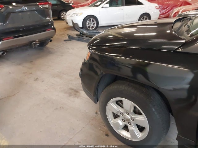 Jeep Compass Sport 2014 1C4NJCBA5ED925593 Image 14