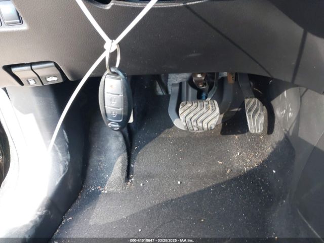 JN1BJ1CPXKW239644 Nissan Rogue Sport Sv