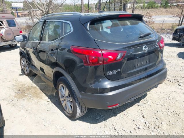 JN1BJ1CPXKW239644 Nissan Rogue Sport Sv