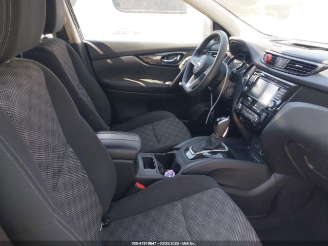 JN1BJ1CPXKW239644 Nissan Rogue Sport Sv