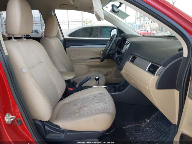 JA4AD3A38GZ014263 Mitsubishi Outlander Se