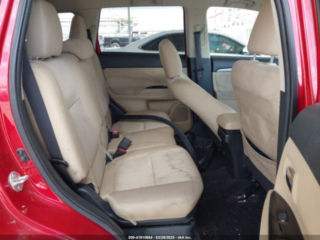 JA4AD3A38GZ014263 Mitsubishi Outlander Se