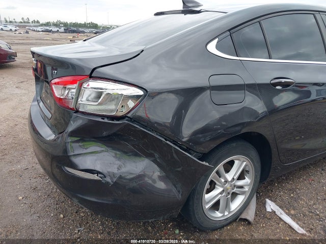 1G1BE5SM6H7269168 Chevrolet Cruze Lt Auto